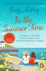 In the Summertime : a gloriously funny novel that will sweep you away.  The perfect dose of escapism - eBook