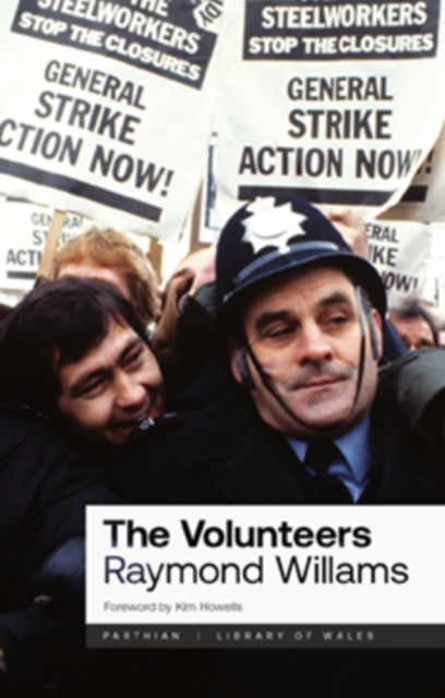 The Volunteers, Paperback / softback Book