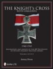 The Knight’s Cross with Oakleaves, 1940-1945 : Biographies and Images of the 889 Recipients of Hitler’s Highest Military Award - Book