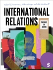 International Relations : Theories in Action - eBook