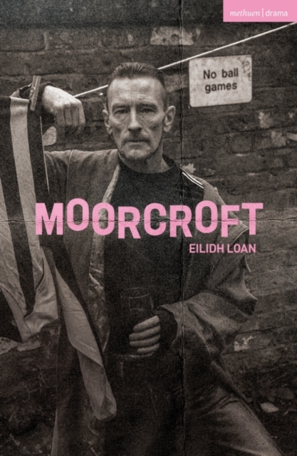 Moorcroft, Paperback / softback Book