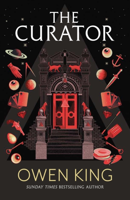 The Curator, Paperback / softback Book