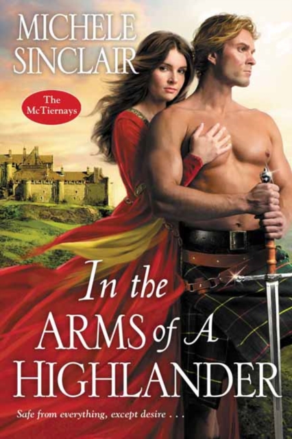 In the Arms of a Highlander, Paperback / softback Book