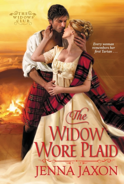 The Widow Wore Plaid, Paperback / softback Book
