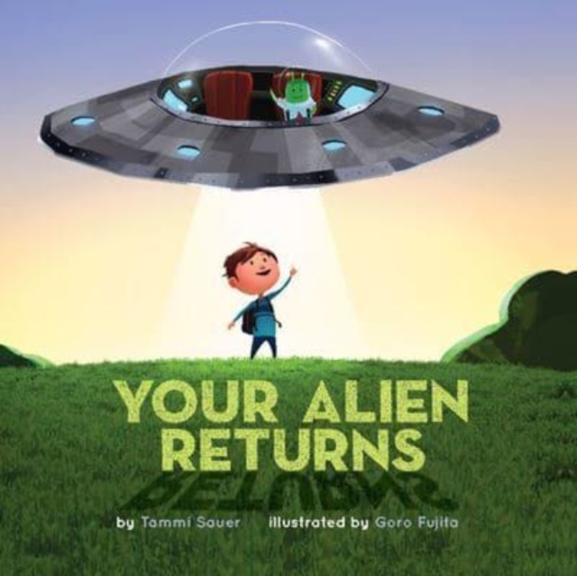 Your Alien Returns, Paperback / softback Book