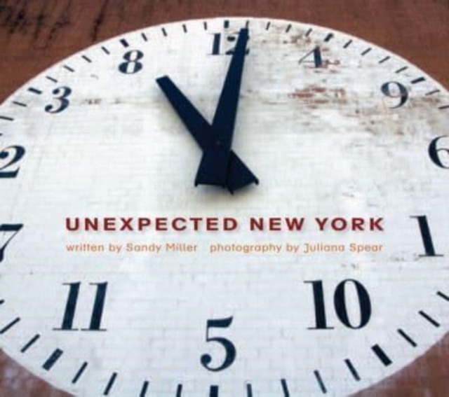 Unexpected New York, Paperback / softback Book