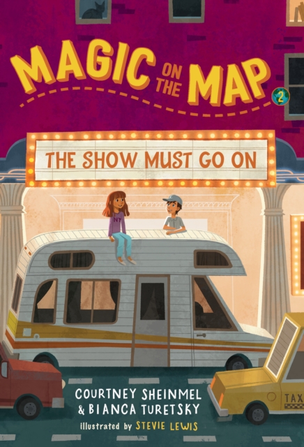 Magic on the Map #2: The Show Must Go On, Paperback / softback Book