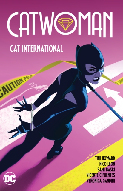 Catwoman Vol. 2: Cat International, Paperback / softback Book