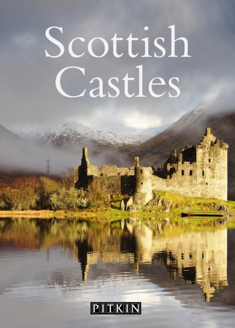 Scottish Castles, Paperback / softback Book
