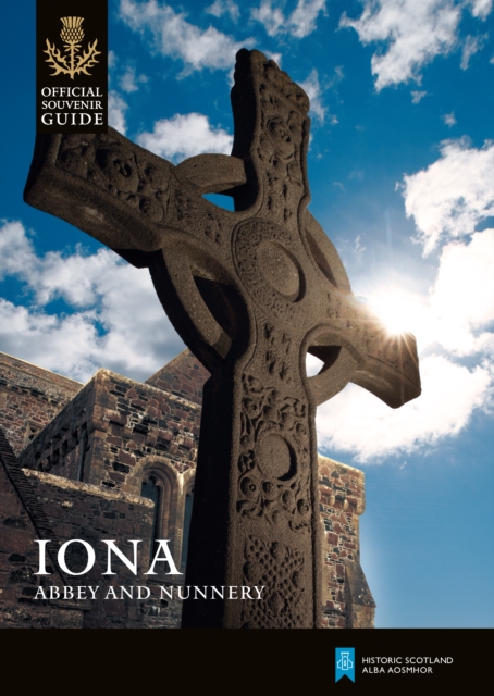 Iona Abbey and Nunnery, Paperback / softback Book