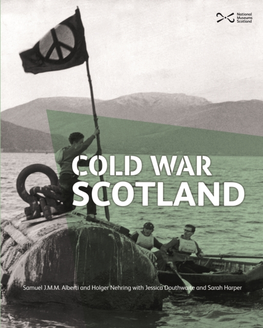 Cold War Scotland, Paperback / softback Book